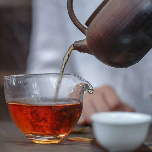 竹演配资 抖音卖茶哪家靠谱：寸板斋茶播天下