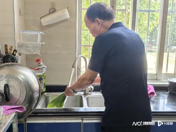 银易配资网 街坊乐开花！金湾区红旗镇湖东社区“最后一公里”水忧被打通