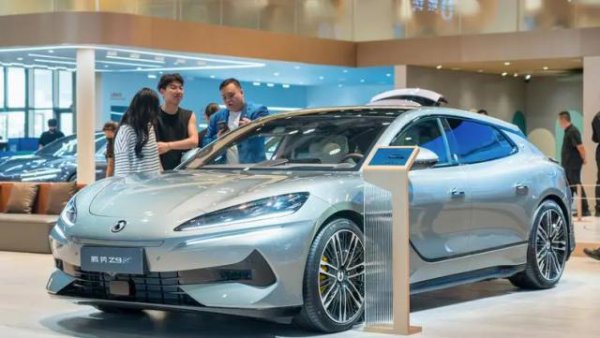 壹策略 你的第一辆车，不该让算法说了算